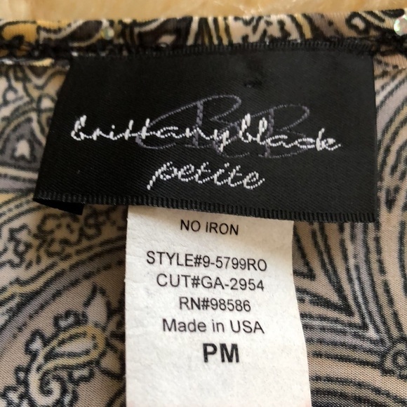 Black n gold v neck top size PM - Picture 2 of 7